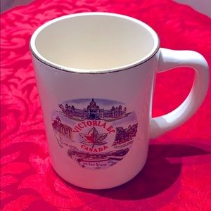 Vintage Victoria.B.C Canada souvenir mug,22 K gold